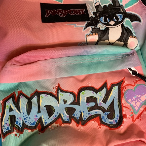 Custom backpack - Picture 2 of 2